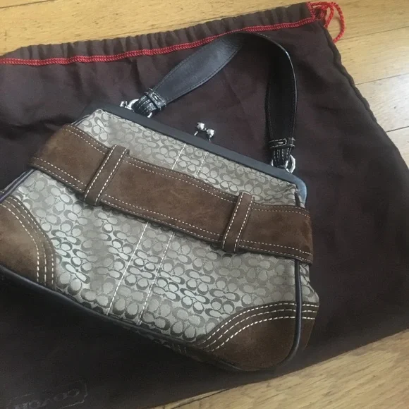 Brown Signature Coach soho Frame purse - Picture 3 of 3